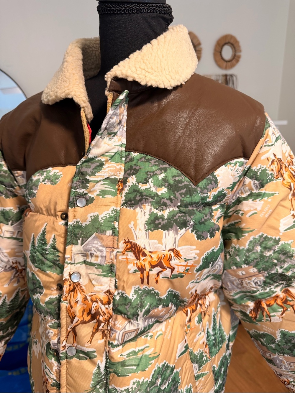Dairy Boy Mountain Puffer Horse Country Tan Size XS/S RARE - Picture 5 of 8